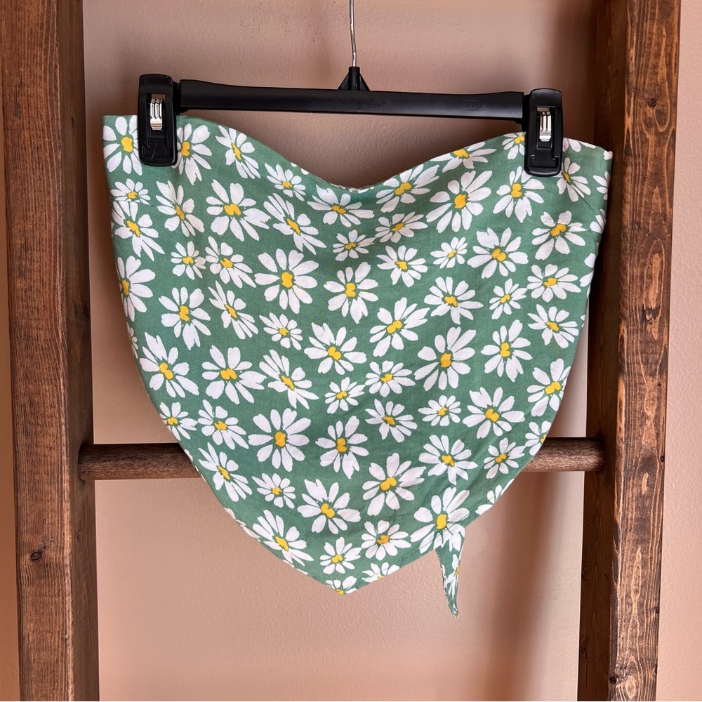 Hollister Floral Daisy Boho Bandana Top - Green